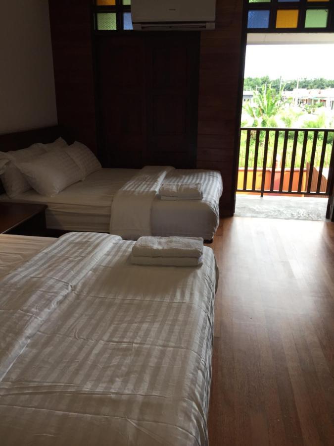 ลิตเติล กัมปัง สตูอิโอ Hotel เตลุคอินทัน ภายนอก รูปภาพ