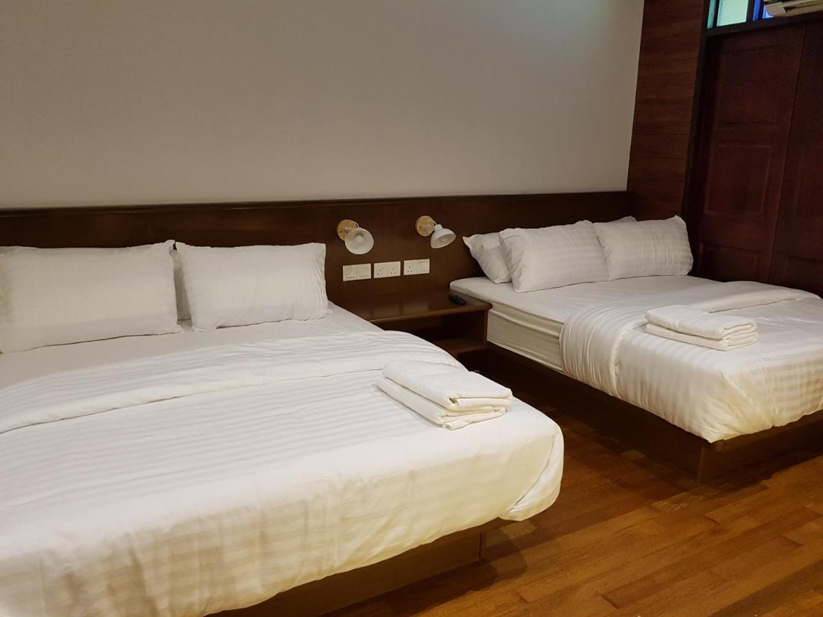 ลิตเติล กัมปัง สตูอิโอ Hotel เตลุคอินทัน ภายนอก รูปภาพ